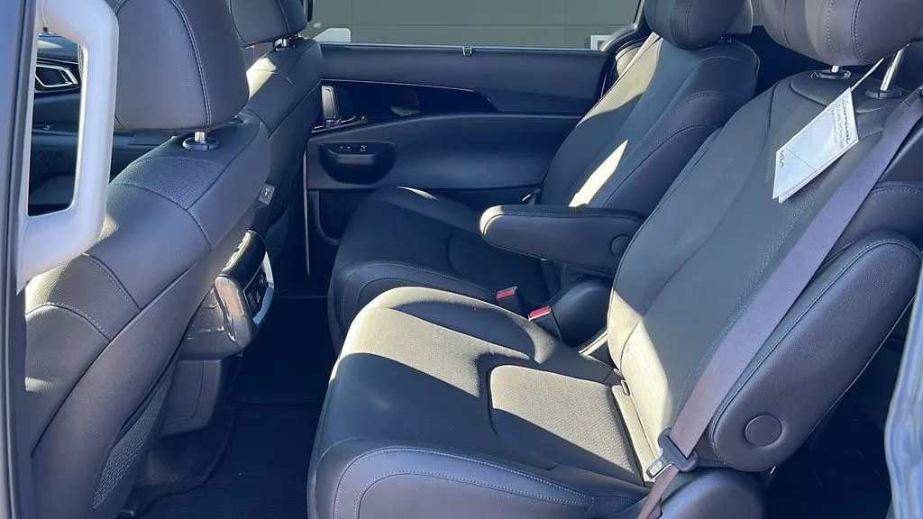 Kia Carnival photo 5
