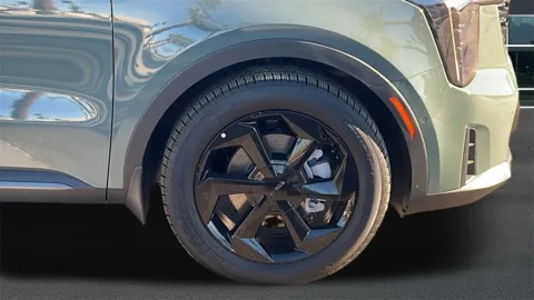 More photos of 2026 Kia Sorento Plug-In Hybrid SX Prestige at Fiesta Kia, CA