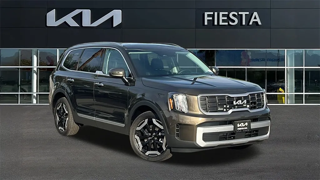 Green 2025 Kia Telluride S for sale in Indio, CA