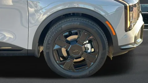 More photos of 2026 Kia Sportage Plug-In Hybrid X-Line at Fiesta Kia, CA