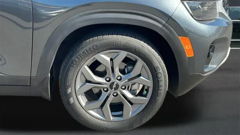 More photos of 2024 Kia Seltos S at Fiesta Kia, CA