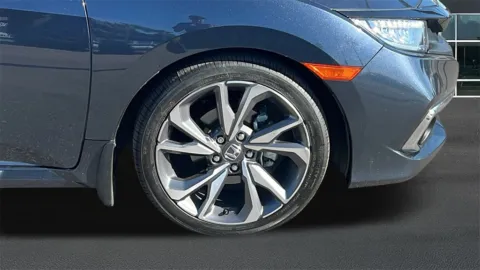 More photos of 2019 Honda Civic Touring at Fiesta Kia, CA