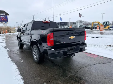 More photos of 2017 Chevrolet Colorado Crew Cab Z71 Pickup 4D 5 ft at Instant Auto Sales Lancaster, OH