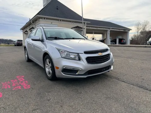 Another view of 2015 Chevrolet Cruze 1LT Sedan 4D for sale in Lancaster, OH at Instant Auto Sales Lancaster