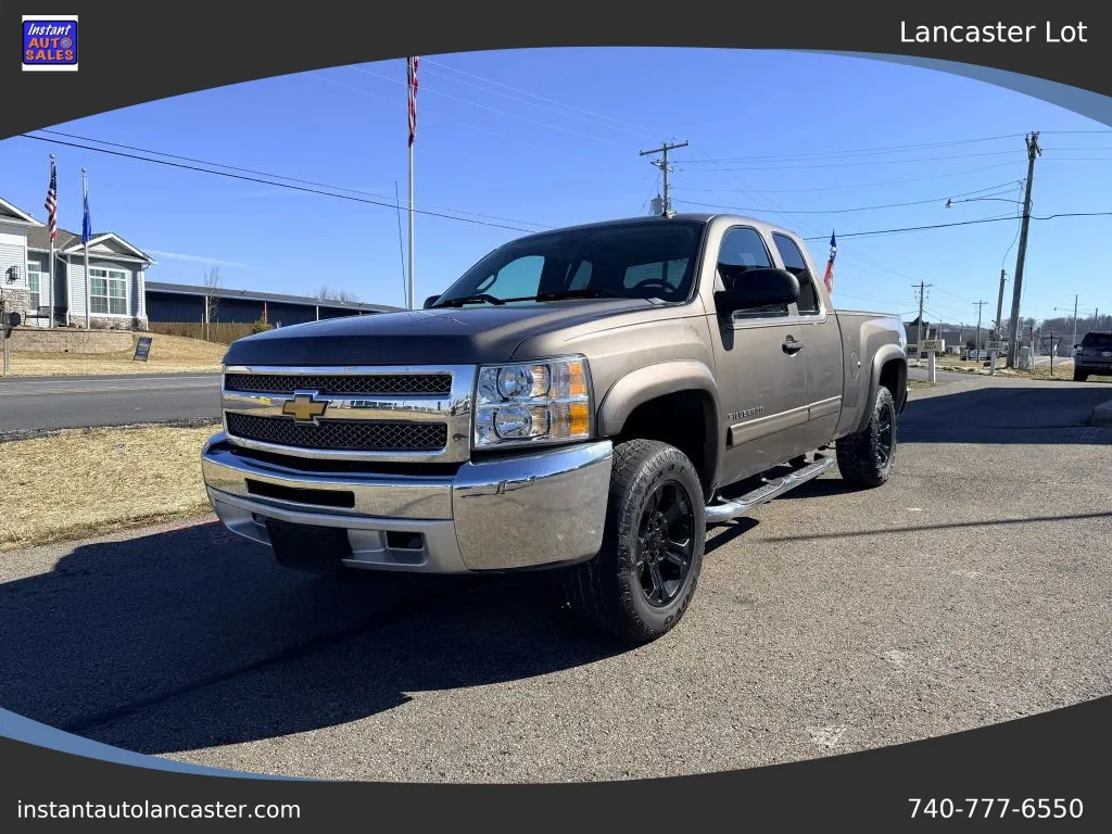 Brown 2013 Chevrolet Silverado 1500 Extended Cab LT Pickup 4D 6 1/2 ft for sale in Lancaster, OH