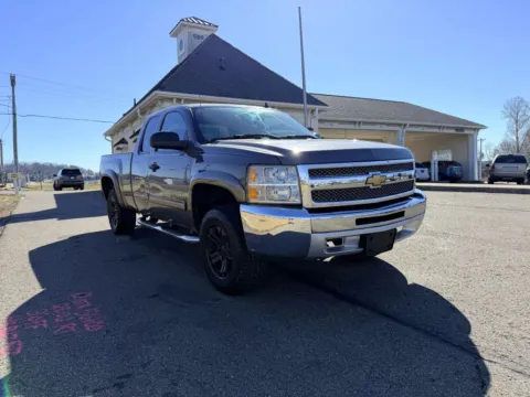 Another view of 2013 Chevrolet Silverado 1500 Extended Cab LT Pickup 4D 6 1/2 ft for sale in Lancaster, OH at Instant Auto Sales Lancaster