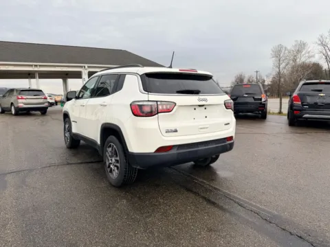 More photos of 2017 Jeep Compass All New Latitude Sport Utility 4D at Instant Auto Sales Lancaster, OH