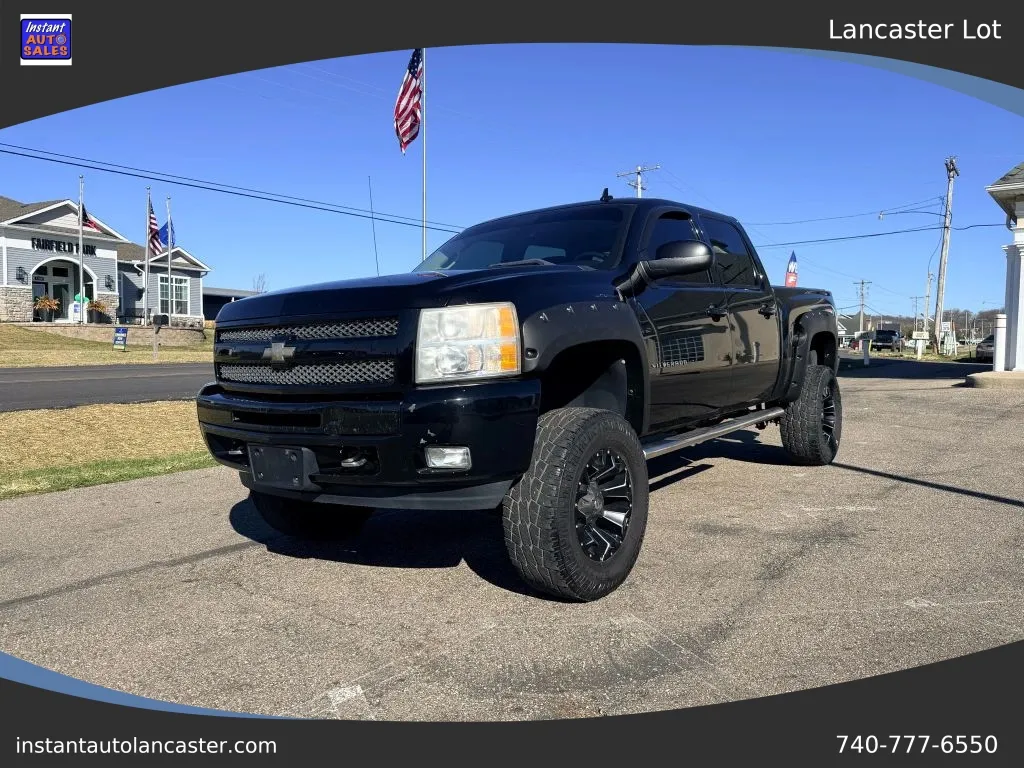 Black 2011 Chevrolet Silverado 1500 Crew Cab LT Pickup 4D 5 3/4 ft for sale in Lancaster, OH