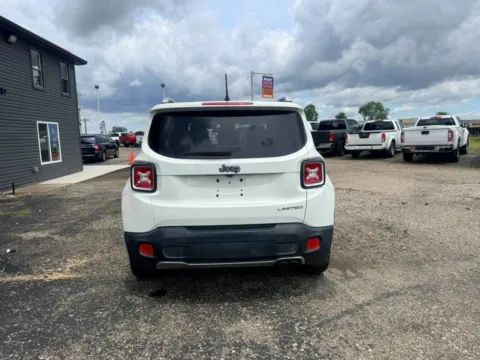 More photos of 2017 Jeep Renegade Limited Sport Utility 4D at Instant Auto Sales Lancaster, OH