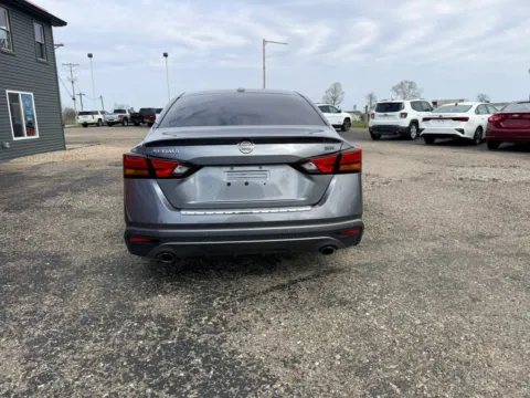 More photos of 2020 Nissan Altima 2.5 SR Sedan 4D at Instant Auto Sales Lancaster, OH