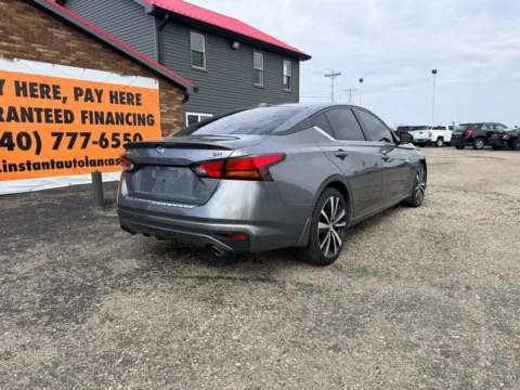 More photos of 2020 Nissan Altima 2.5 SR Sedan 4D at Instant Auto Sales Lancaster, OH