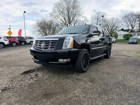 Another view of 2007 Cadillac Escalade EXT Sport Utility Pickup 4D 5 1/4 ft for sale in Lancaster, OH at Instant Auto Sales Lancaster