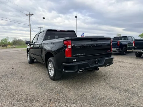 More photos of 2021 Chevrolet Silverado 1500 Crew Cab RST Pickup 4D 5 3/4 ft at Instant Auto Sales Lancaster, OH