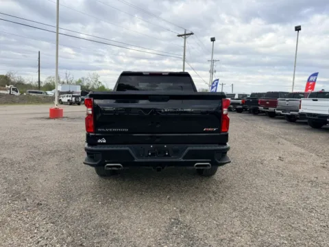 More photos of 2021 Chevrolet Silverado 1500 Crew Cab RST Pickup 4D 5 3/4 ft at Instant Auto Sales Lancaster, OH