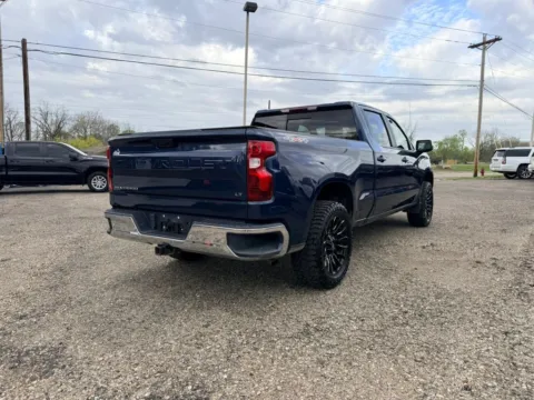 More photos of 2022 Chevrolet Silverado 1500 Crew Cab LT Pickup 4D 6 1/2 ft at Instant Auto Sales Lancaster, OH