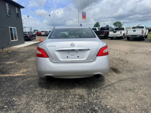 More photos of 2011 Nissan Maxima S Sedan 4D at Instant Auto Sales Lancaster, OH