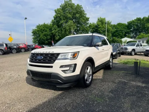 Another view of 2017 Ford Explorer XLT Sport Utility 4D for sale in Lancaster, OH at Instant Auto Sales Lancaster