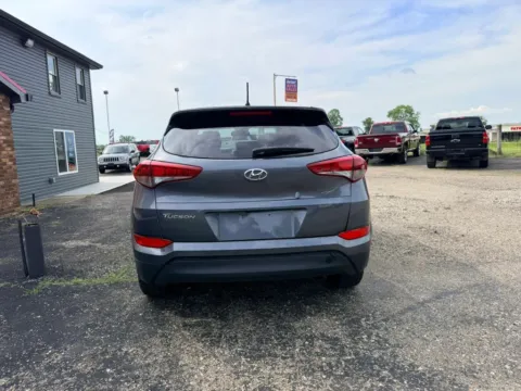 More photos of 2018 Hyundai Tucson SE Sport Utility 4D at Instant Auto Sales Lancaster, OH