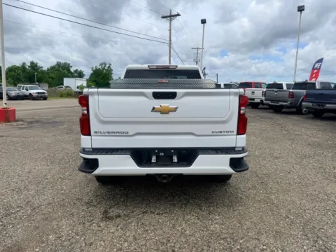 More photos of 2022 Chevrolet Silverado 1500 Limited Double Cab Custom Pickup 4D 6 1/2 ft at Instant Auto Sales Lancaster, OH