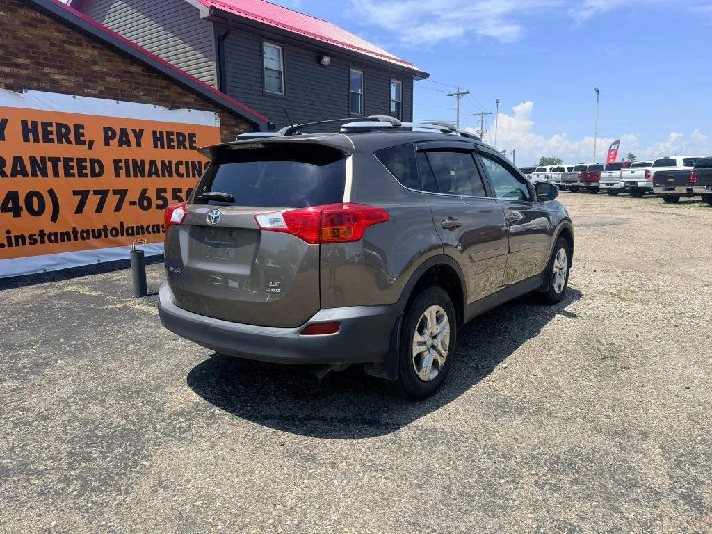 Toyota RAV4 photo 4