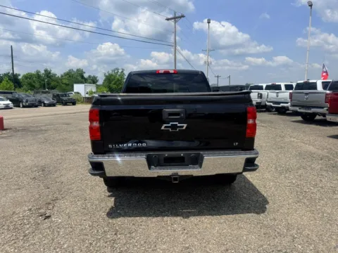More photos of 2018 Chevrolet Silverado 1500 Crew Cab LT Pickup 4D 5 3/4 ft at Instant Auto Sales Lancaster, OH