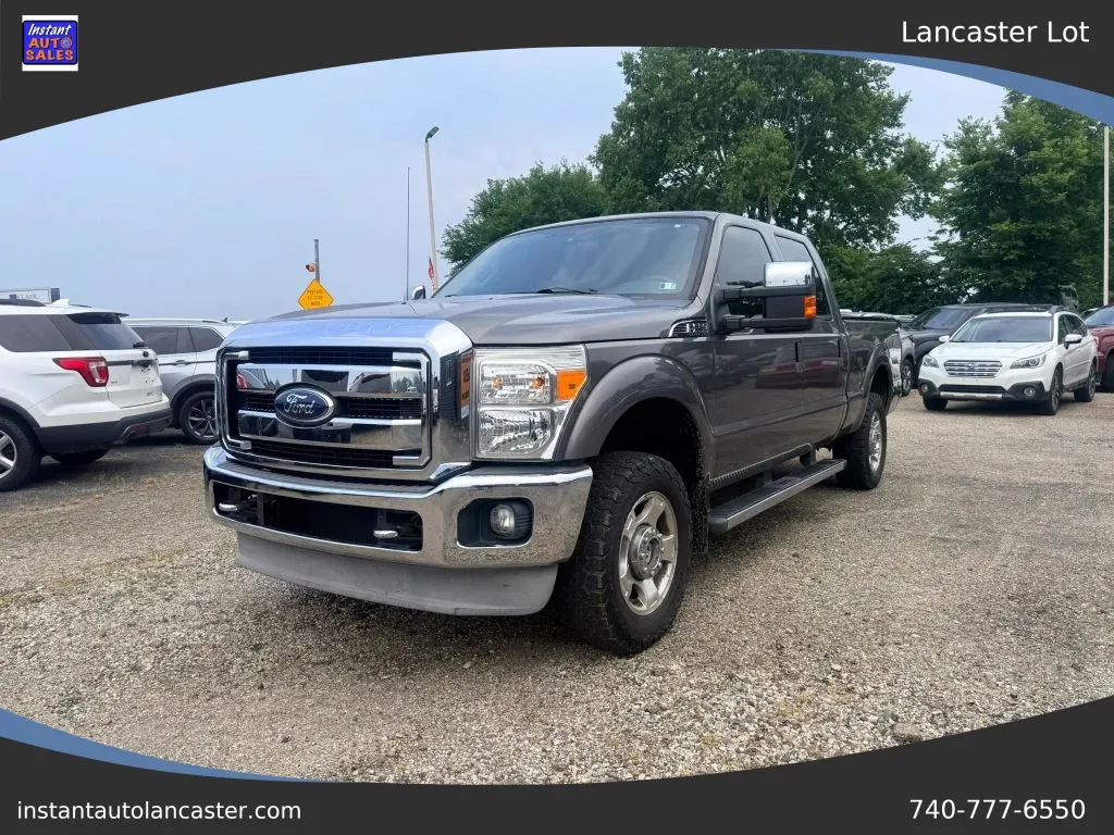 Gray 2011 Ford F250 Super Duty Crew Cab XLT Pickup 4D 6 3/4 ft for sale in Lancaster, OH