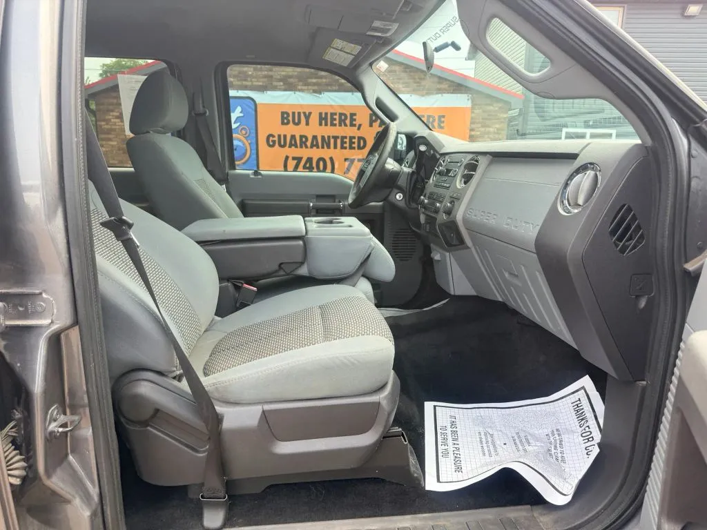 Ford F-250 photo 9