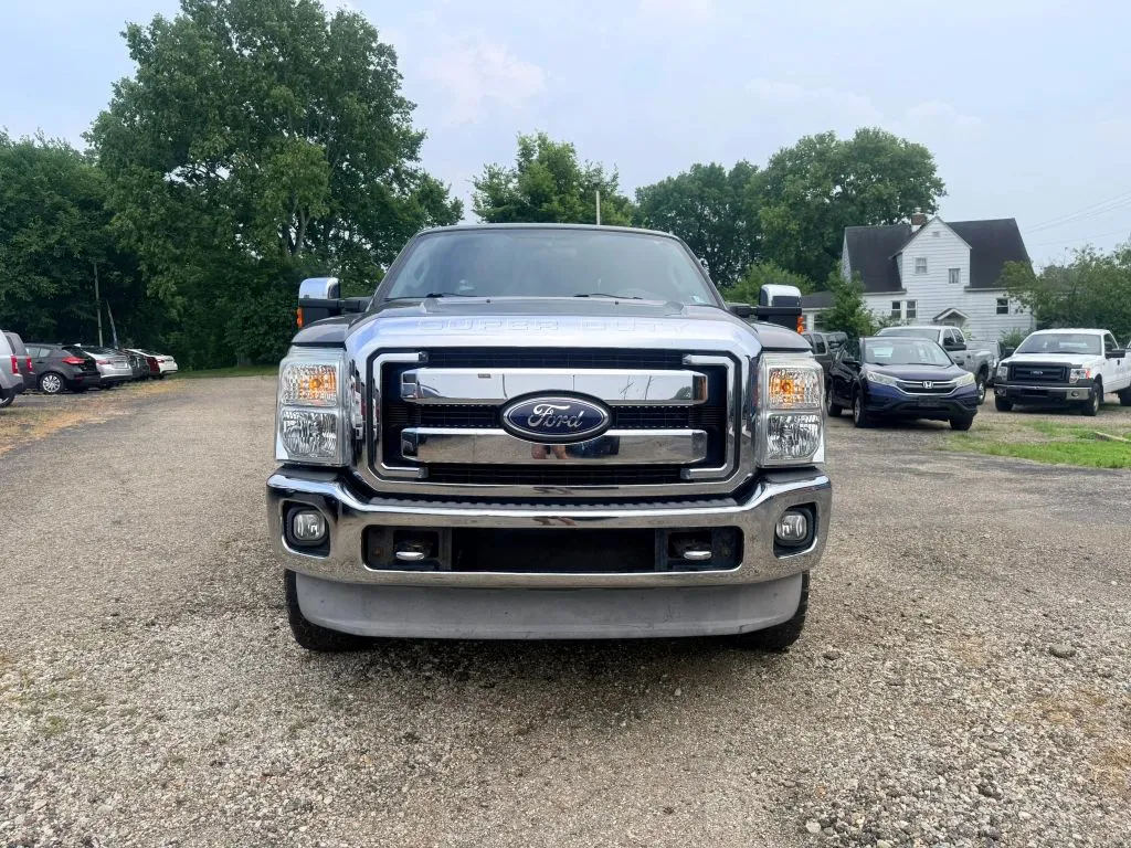 Ford F-250 photo 2