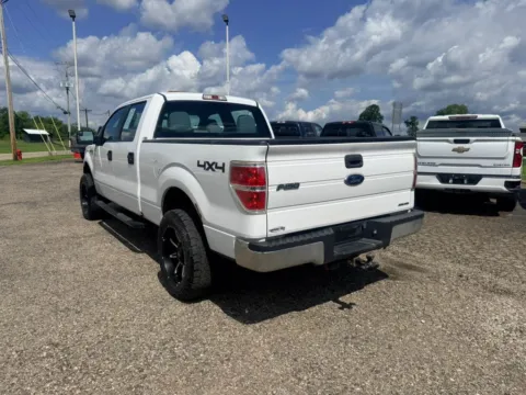 More photos of 2014 Ford F-150 SuperCrew Cab XL Pickup 4D 6 1/2 ft at Instant Auto Sales Lancaster, OH