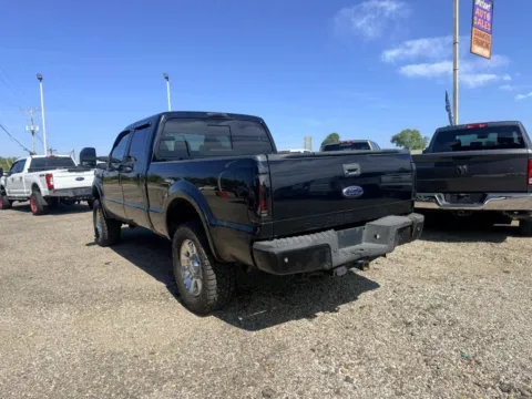 More photos of 2008 Ford F250 Super Duty Crew Cab Lariat Pickup 4D 6 3/4 ft at Instant Auto Sales Lancaster, OH