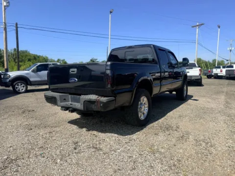 More photos of 2008 Ford F250 Super Duty Crew Cab Lariat Pickup 4D 6 3/4 ft at Instant Auto Sales Lancaster, OH