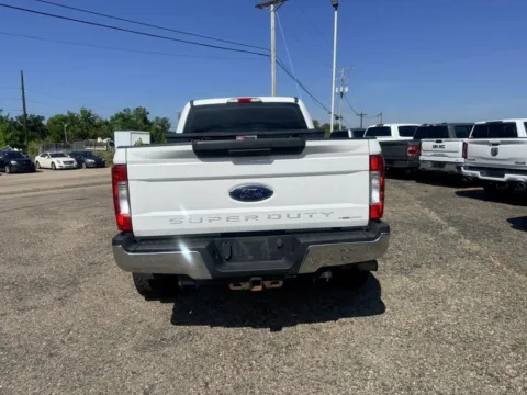 More photos of 2017 Ford F250 Super Duty Crew Cab XL Pickup 4D 6 3/4 ft at Instant Auto Sales Lancaster, OH