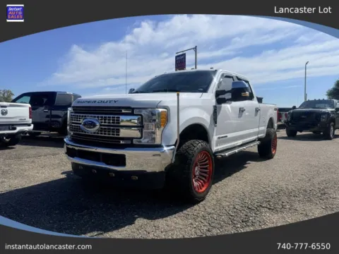 White 2017 Ford F250 Super Duty Crew Cab XL Pickup 4D 6 3/4 ft for sale in Lancaster, OH