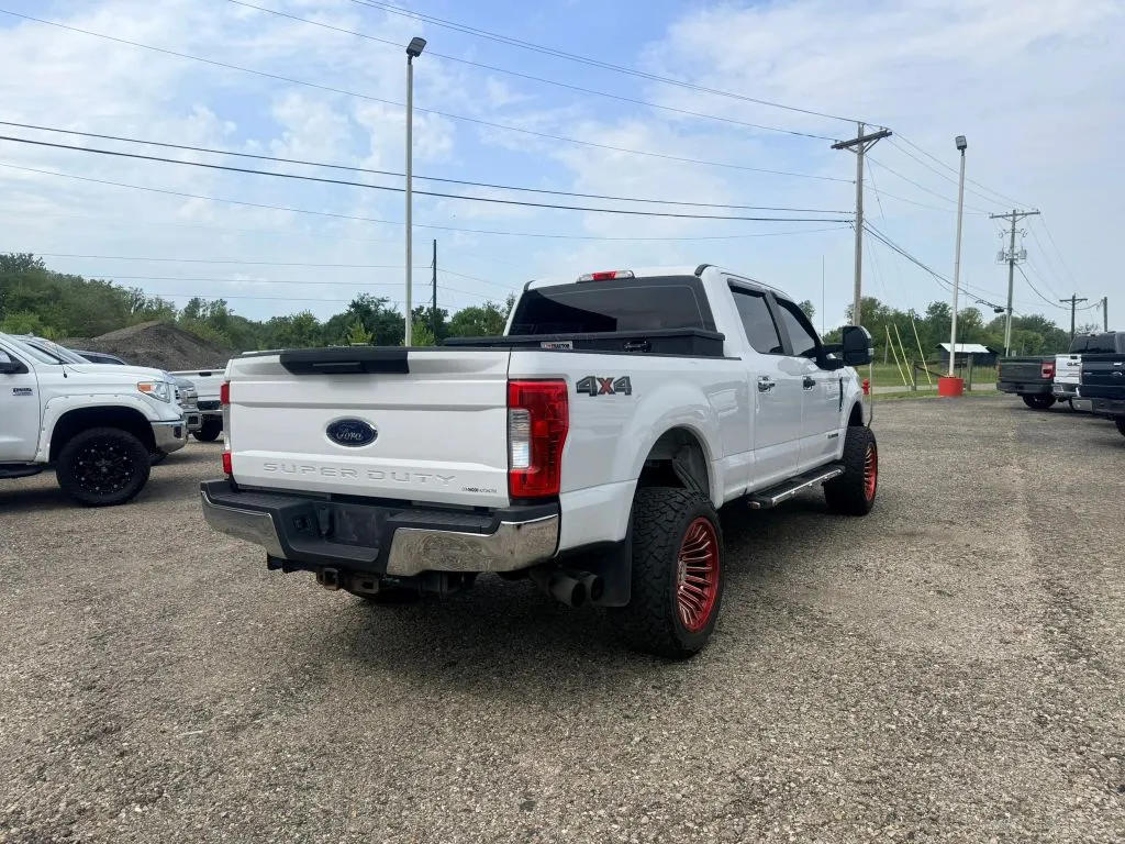 Ford F-250 photo 6
