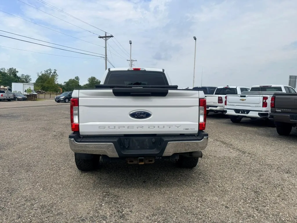 Ford F-250 photo 5