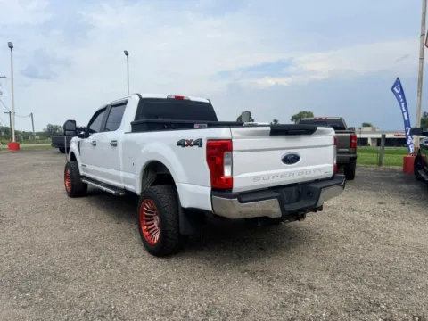 More photos of 2017 Ford F250 Super Duty Crew Cab XL Pickup 4D 6 3/4 ft at Instant Auto Sales Lancaster, OH