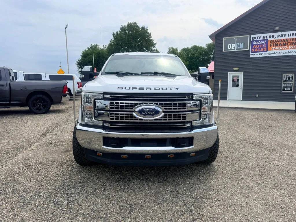 Ford F-250 photo 2