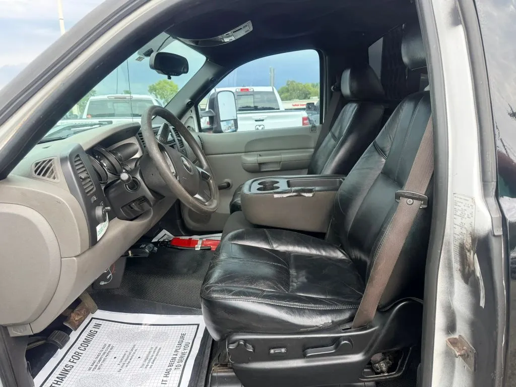 Chevrolet 3500HD photo 7