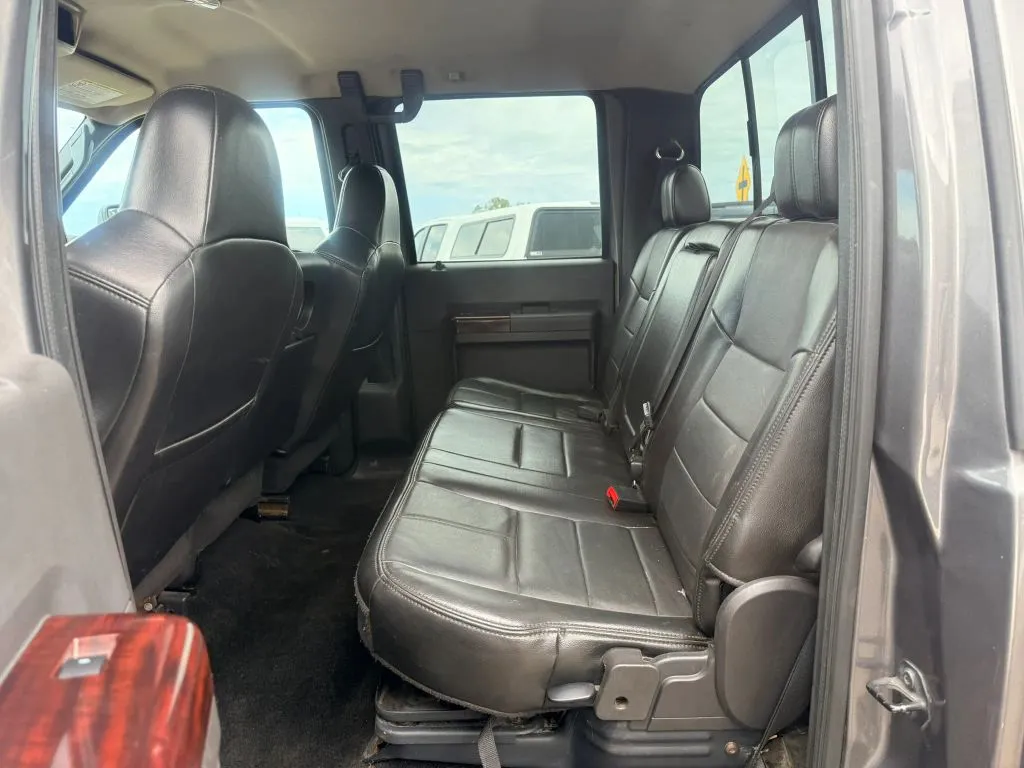Ford F-350 photo 10