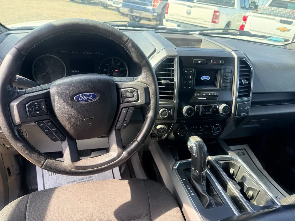 Ford F-150 photo 8