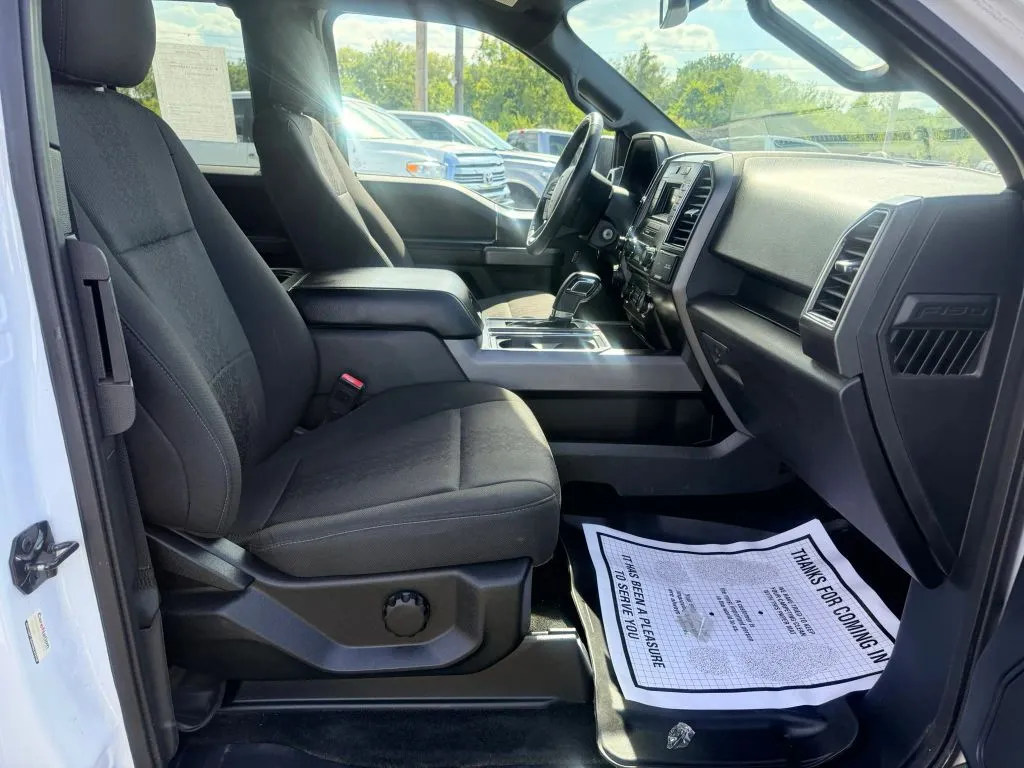 Ford F-150 photo 9