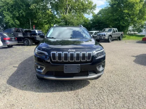 Photos of 2019 Jeep Cherokee Limited Sport Utility 4D for sale in Lancaster, OH at Instant Auto Sales Lancaster