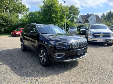Another view of 2019 Jeep Cherokee Limited Sport Utility 4D for sale in Lancaster, OH at Instant Auto Sales Lancaster