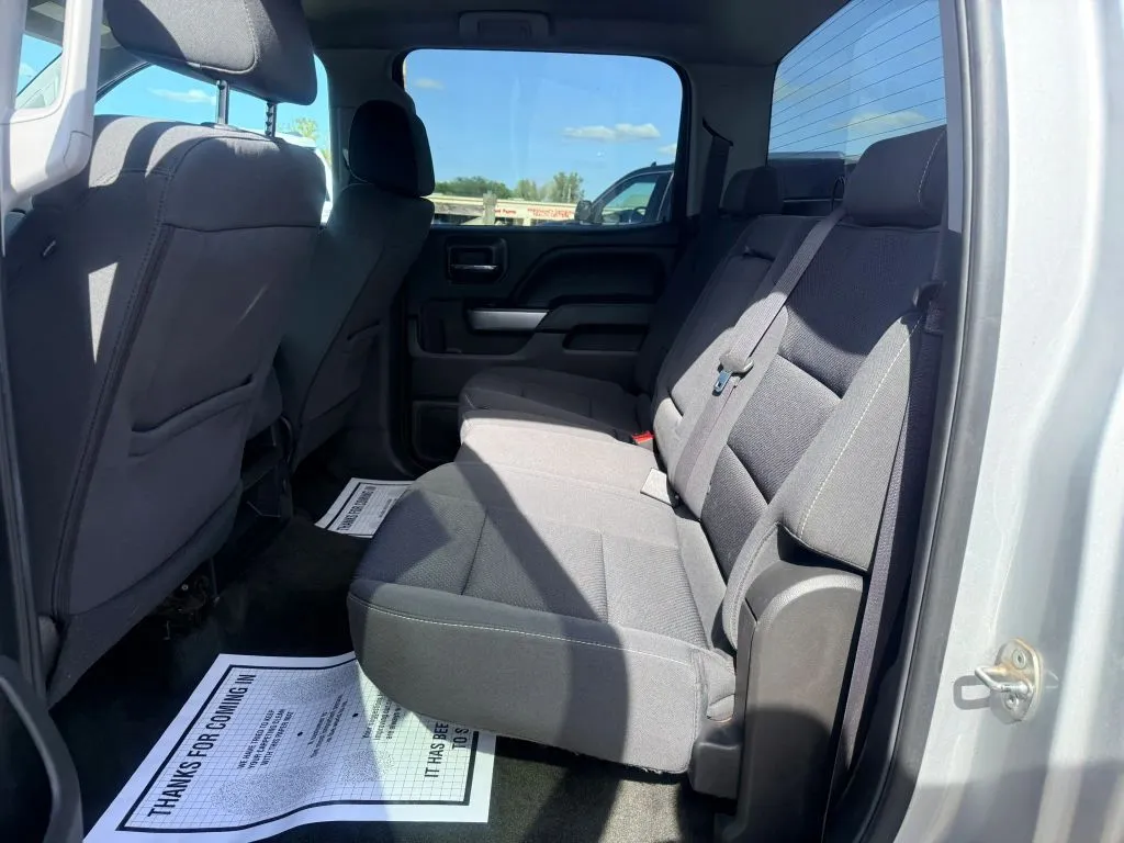 Chevrolet Silverado photo 10