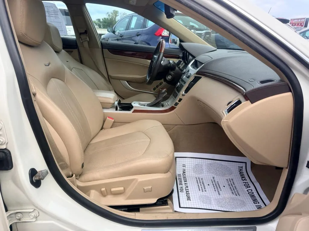 Cadillac CTS photo 9