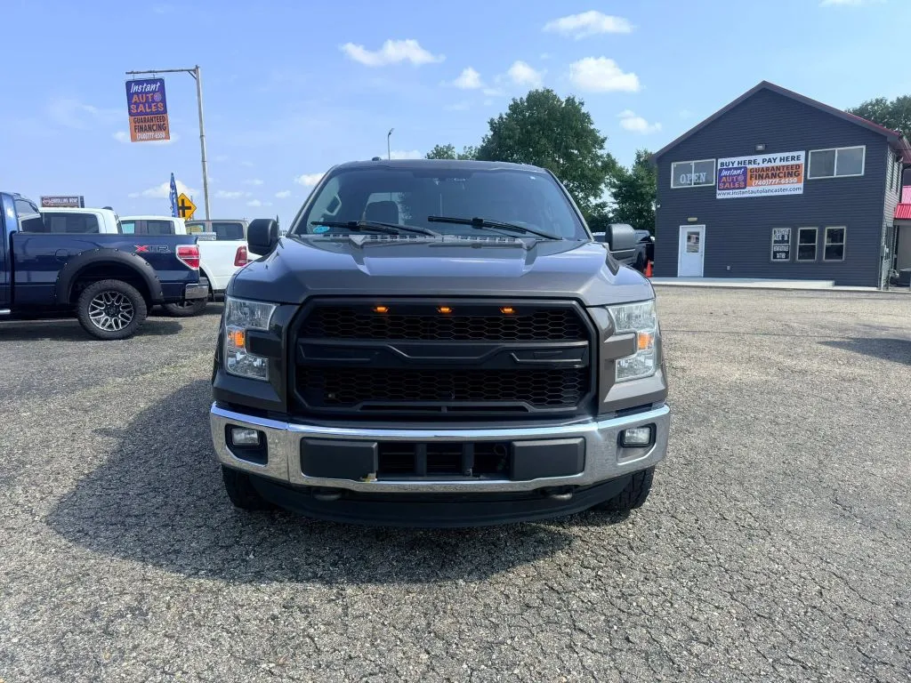 Ford F-150 photo 2