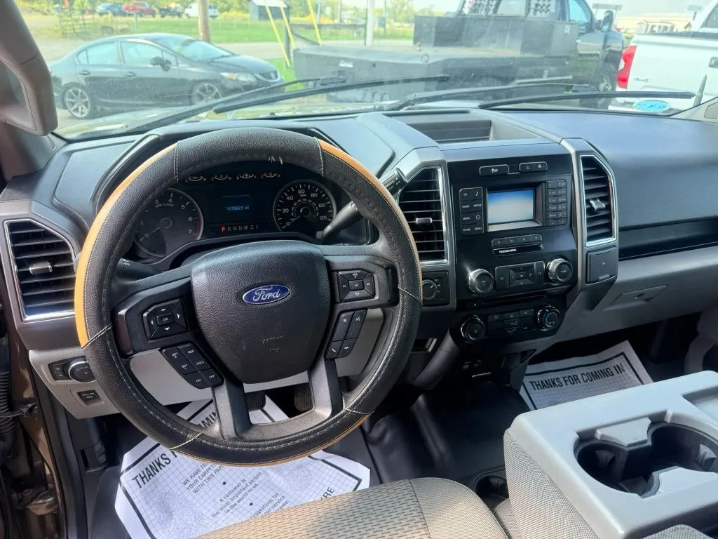 Ford F-150 photo 8