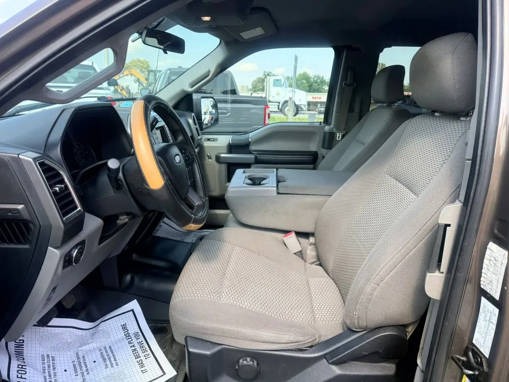 Ford F-150 photo 7