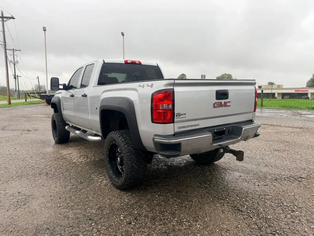 GMC Sierra photo 4