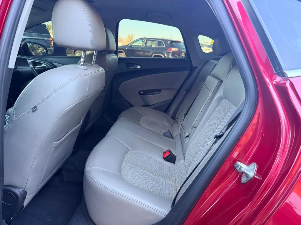 Buick Verano photo 9